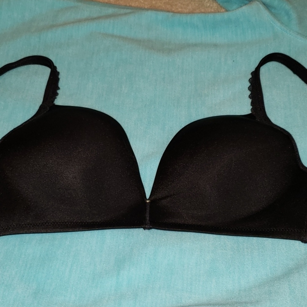 Warner's 34C bra. Like new